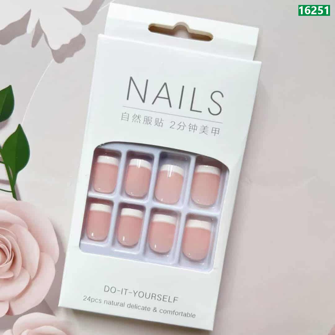 24 Pcs Fake Nail Set With Glue